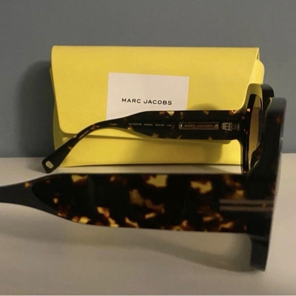 Marc Jacobs Tortoiseshell Hexagon Sunglasses with Brown Gradient Lenses - Picture 5 of 6